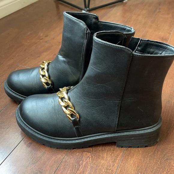 Chinese Laundry In Touch Booties - Picture 2 of 7